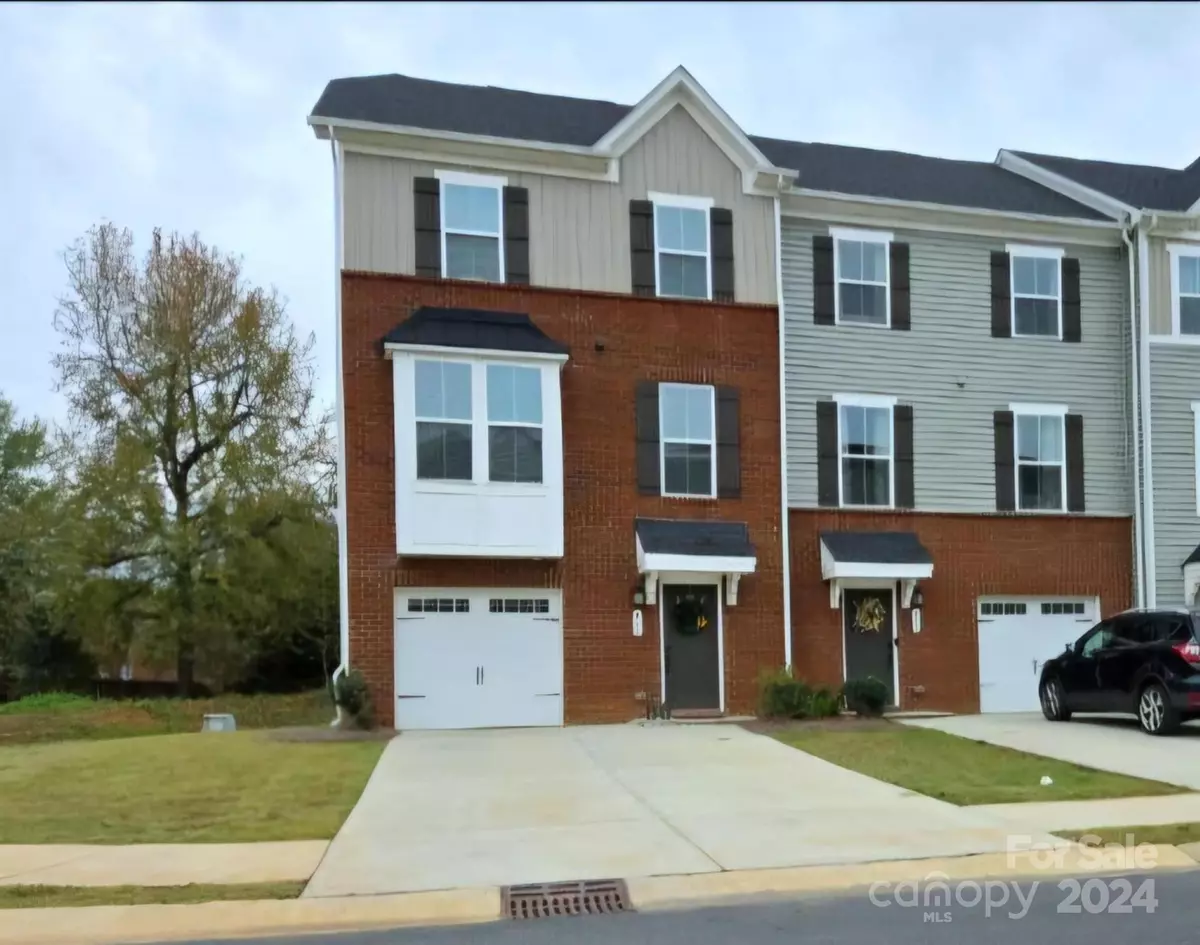 Fort Mill, SC 29715,426 Dalton CIR