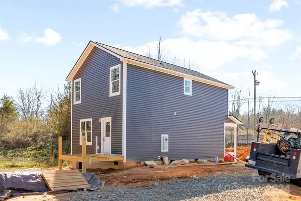 Leicester, NC 28748,211 Sycamore Farm RD