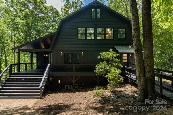 Burnsville, NC 28714,50 Turkey Trot LN