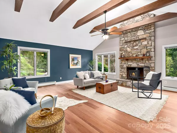 Asheville, NC 28805,308 E Sondley DR
