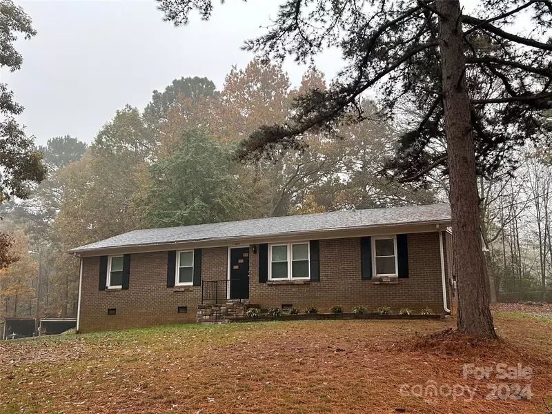 48844 Hidden RD, Norwood, NC 28128