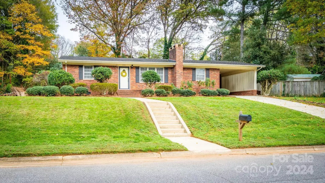 306 Holland CIR, Statesville, NC 28677