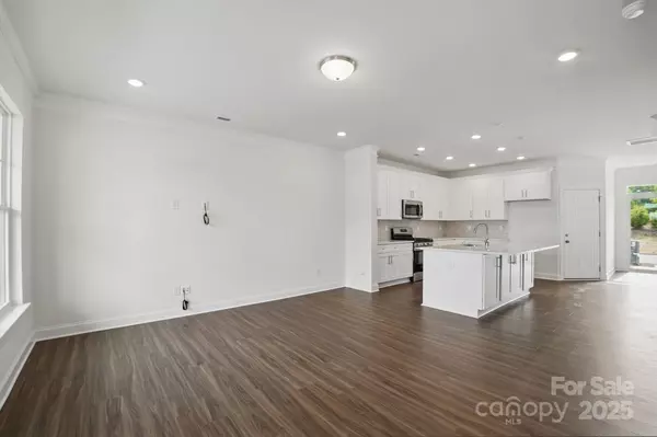 Charlotte, NC 28215,5527 Stafford RD #34