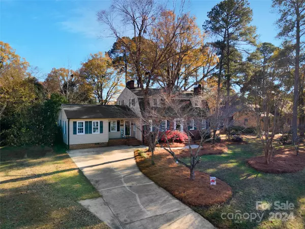 Gastonia, NC 28054,524 Hawthorne LN