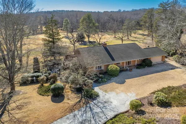 325 Renard RD,  Tryon,  NC 28782