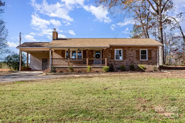 175 Bostian Lake RD, Statesville, NC 28677