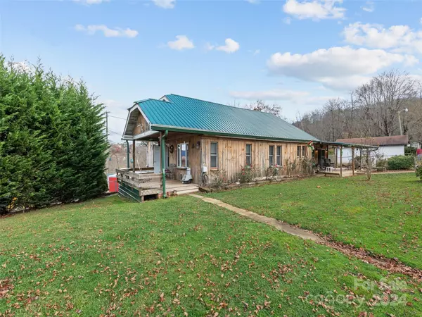 Canton, NC 28716,12 Messer Valley LN