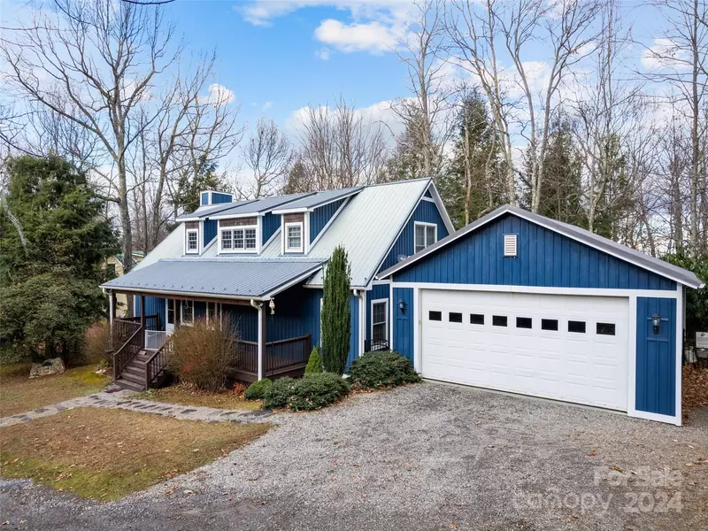 12 Belisle LN, Maggie Valley, NC 28751