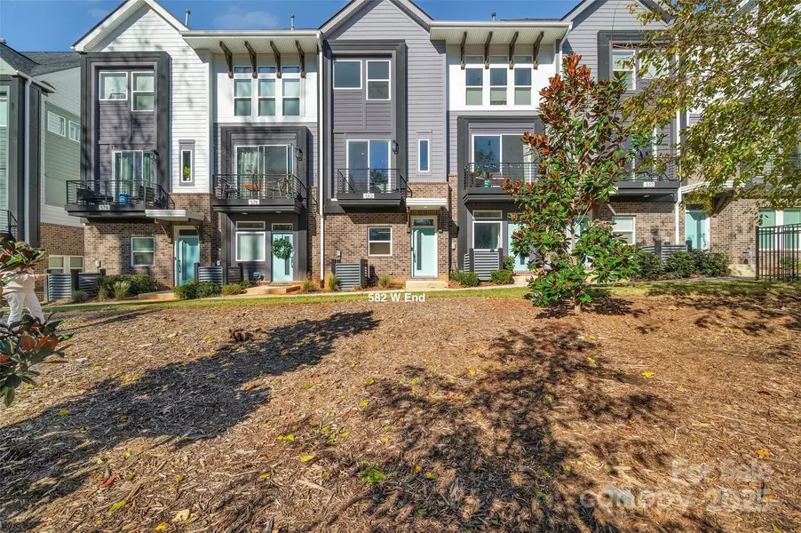 582 West End DR, Charlotte, NC 28208