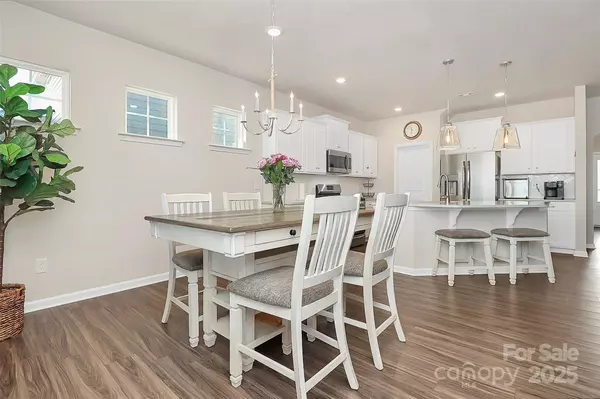 Waxhaw, NC 28173,913 Deep River WAY