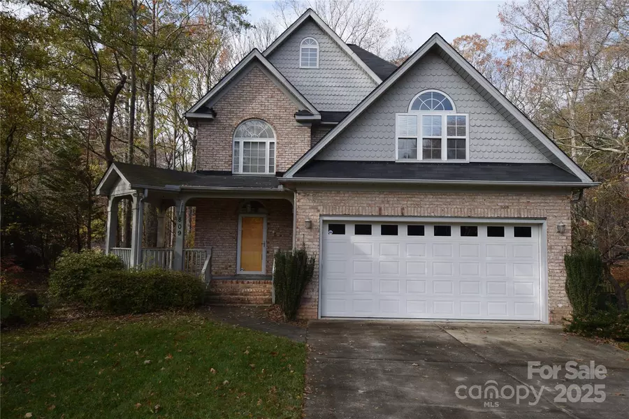 809 Pine Forest RD, Charlotte, NC 28214