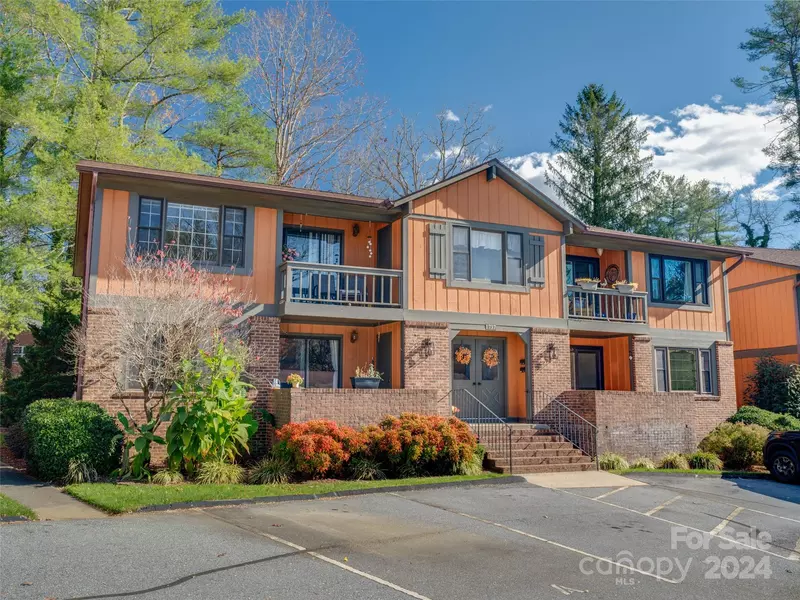 1737 Haywood Manor RD #B, Hendersonville, NC 28791