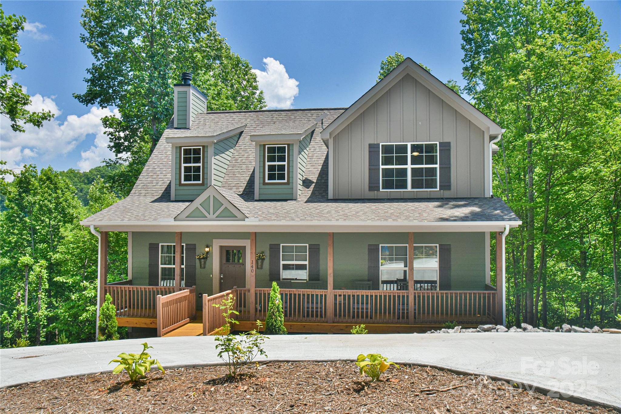 140 Atlantic Falls TRL, Black Mountain, NC 28711