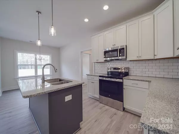 Marshville, NC 28103,1140 Forest DR