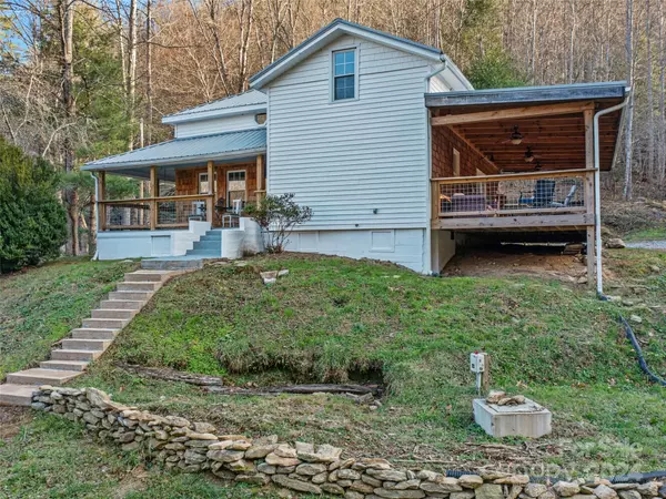 Marshall, NC 28753,2033 Lower Paw Paw RD