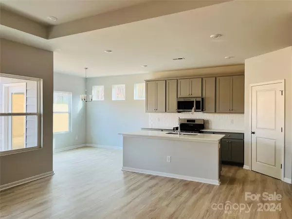 Wingate, NC 28174,1066 Bull Dog LN