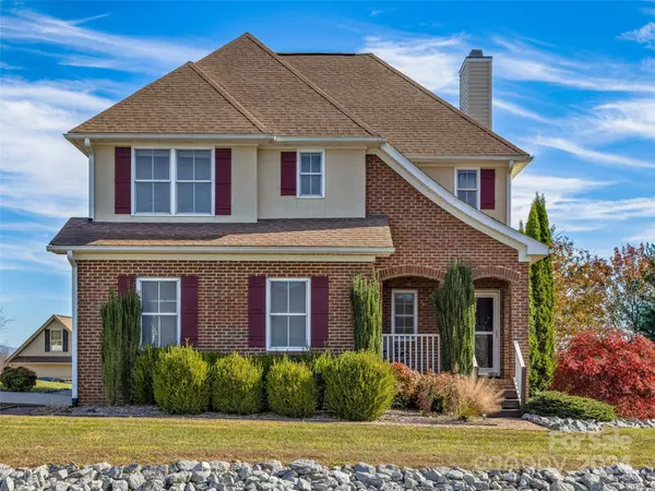 16 Big Sky CT, Mills River, NC 28759
