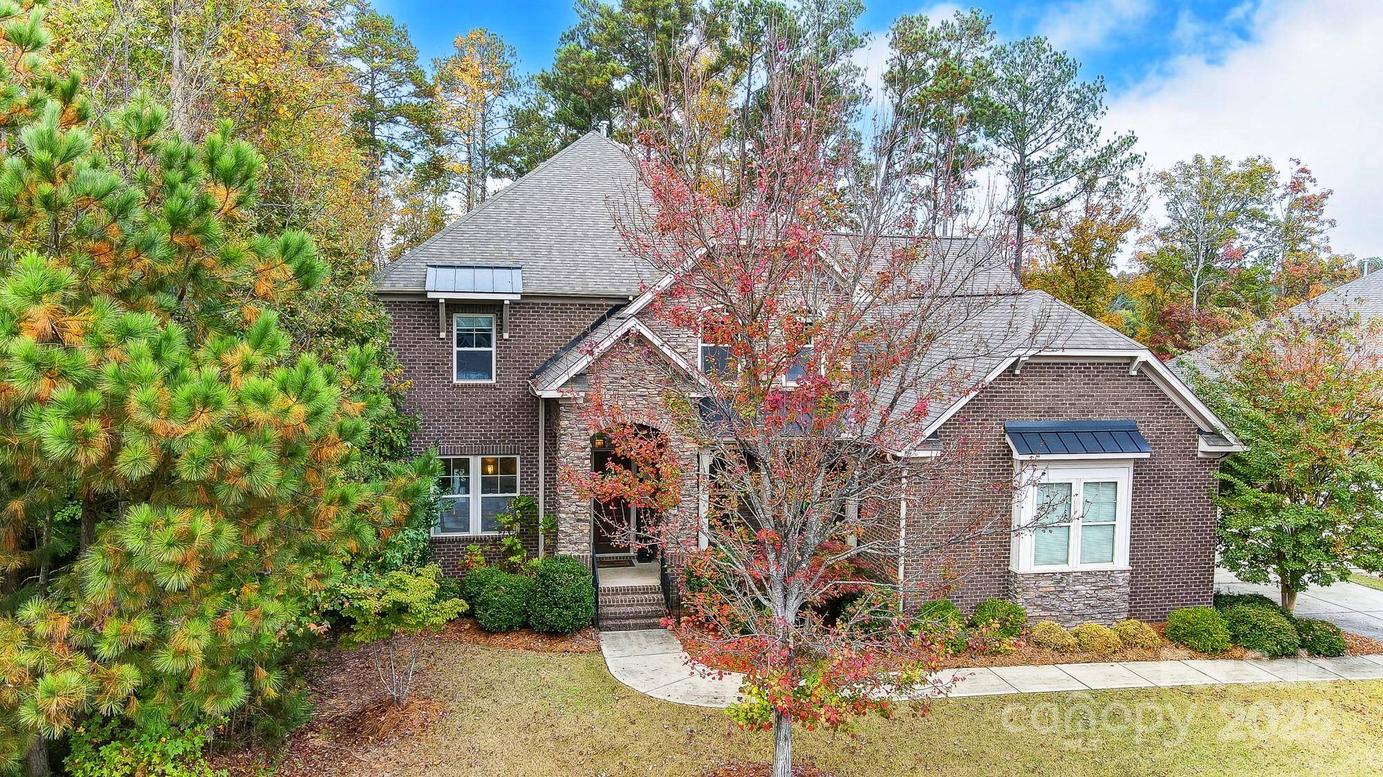 16515 Governors Club CT, Charlotte, NC 28278