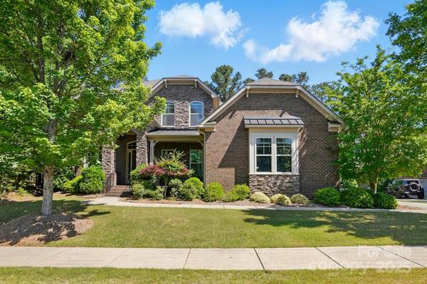 16515 Governors Club CT, Charlotte, NC 28278