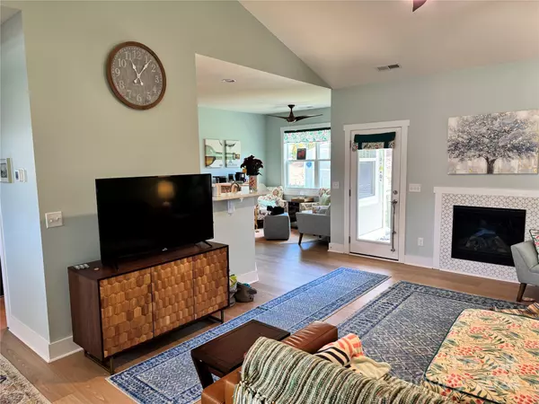 Hendersonville, NC 28739,97 Spence DR