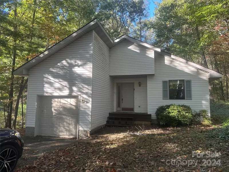 5 Rosemary TRL, Flat Rock, NC 28731