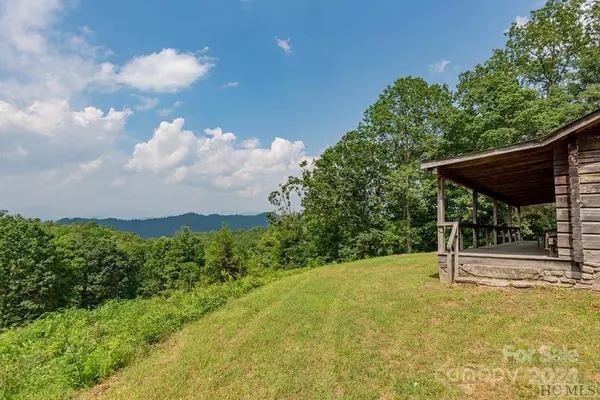 1517 Pilot Knob RD,  Glenville,  NC 28736