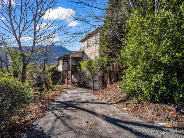 294 Ridgeway RD, Lake Lure, NC 28746