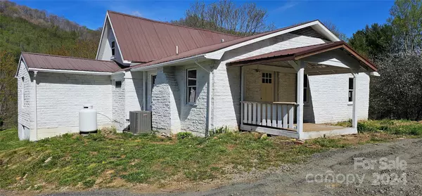 Bakersville, NC 28705,11068 N 226 HWY