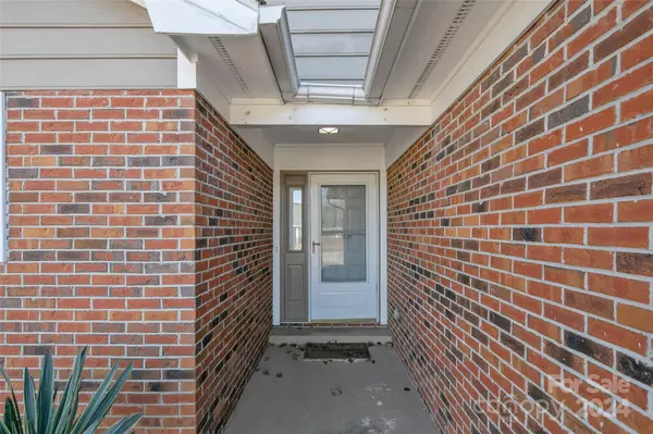 Fayetteville, NC 28304,1730 Winnabow DR