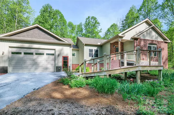 Etowah, NC 28729,281 Ewbank RD