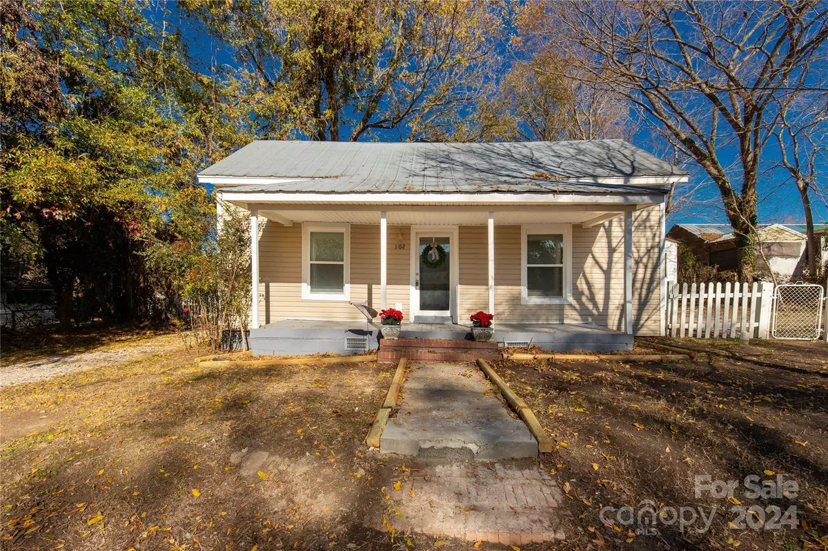 Clover, SC 29710,102 Oakland ST