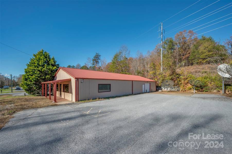 871 Thunder RD, Spindale, NC 28160