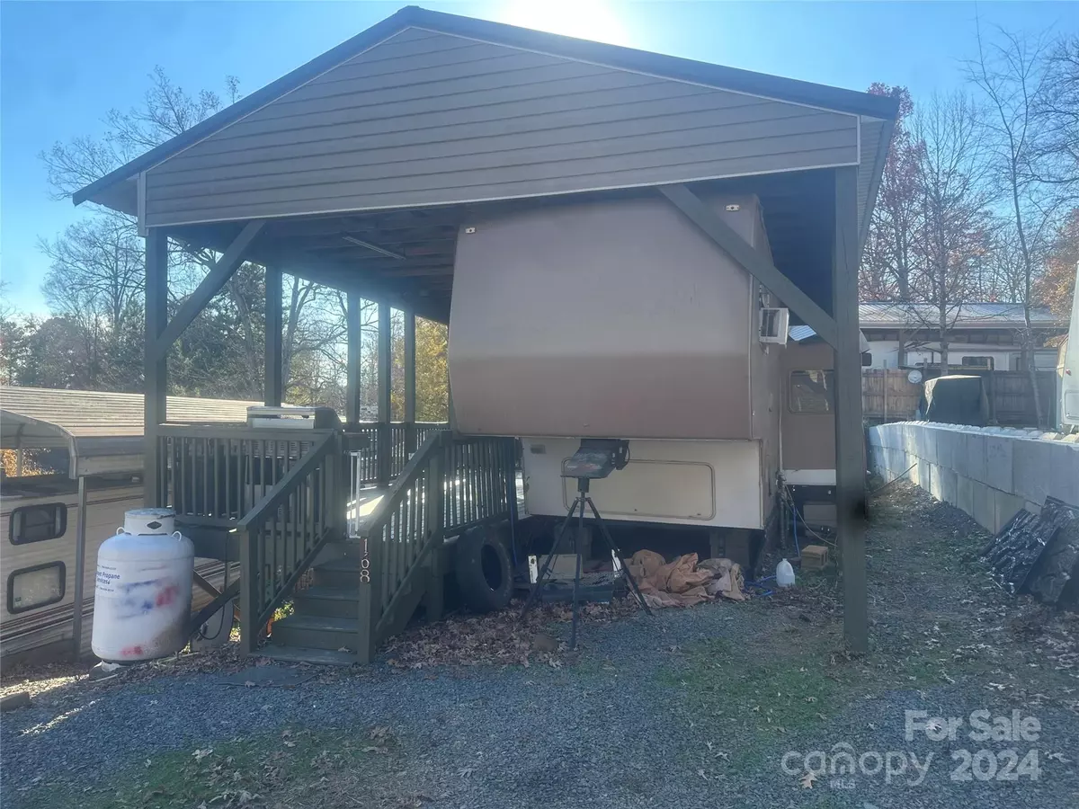 Mount Gilead, NC 27306,168 Deer Park RD #D44