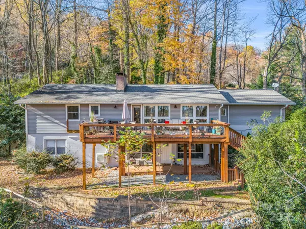 305 Meadowlark DR, Tryon, NC 28782