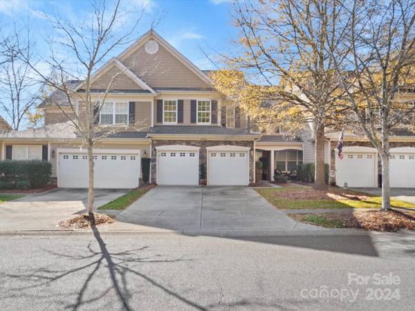 1036 Silver Gull DR, Fort Mill, SC 29708