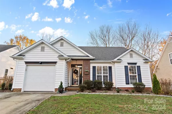 727 Bradberry LN, Indian Trail, NC 28079