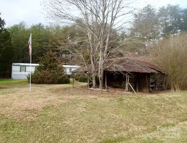 Bostic, NC 28018,221 Luckadoo RD