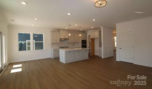 Charlotte, NC 28278,11112 Lochmere RD