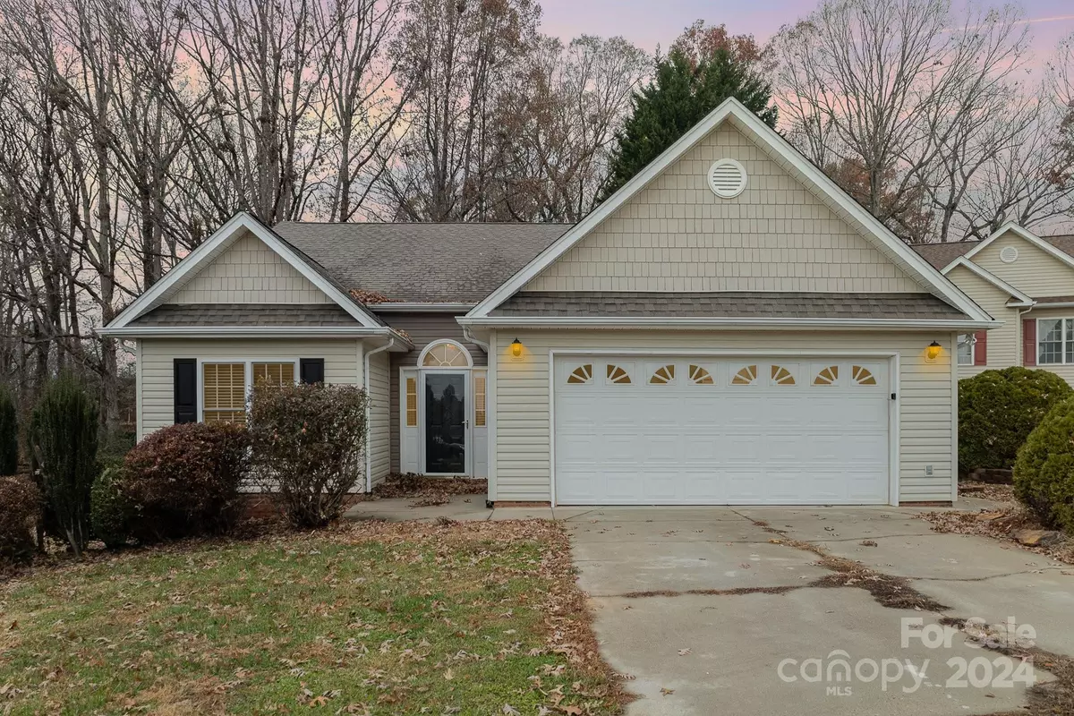 Conover, NC 28613,1824 Pipers Ridge CIR NW