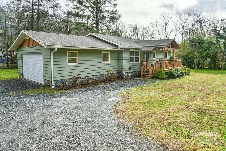 455 New Haw Creek RD, Asheville, NC 28805