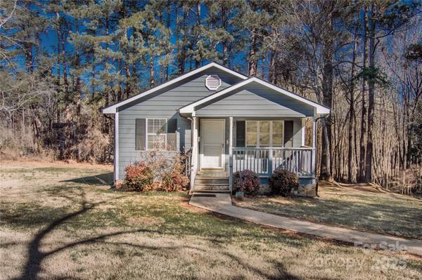 588 Blossom Hill RD,  Lincolnton,  NC 28092