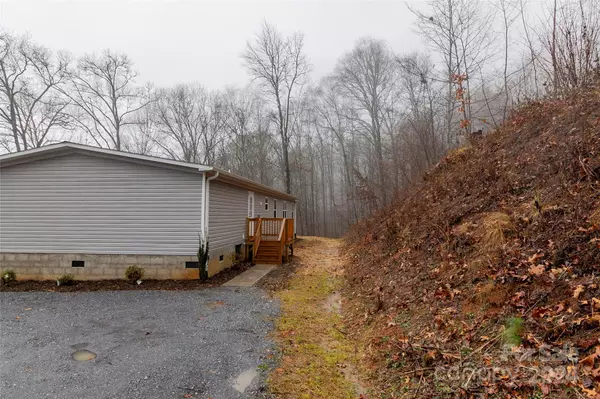 Sylva, NC 28779,195 Fallen Oak LN #12