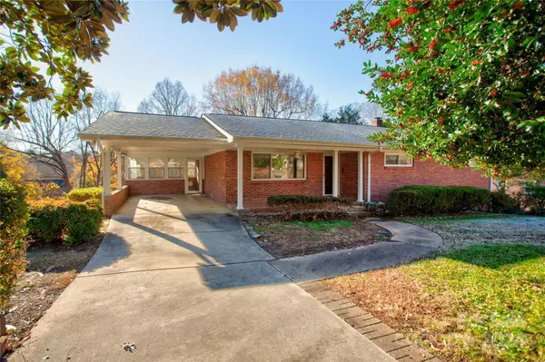Concord, NC 28025,236 Sidesmur CT NE