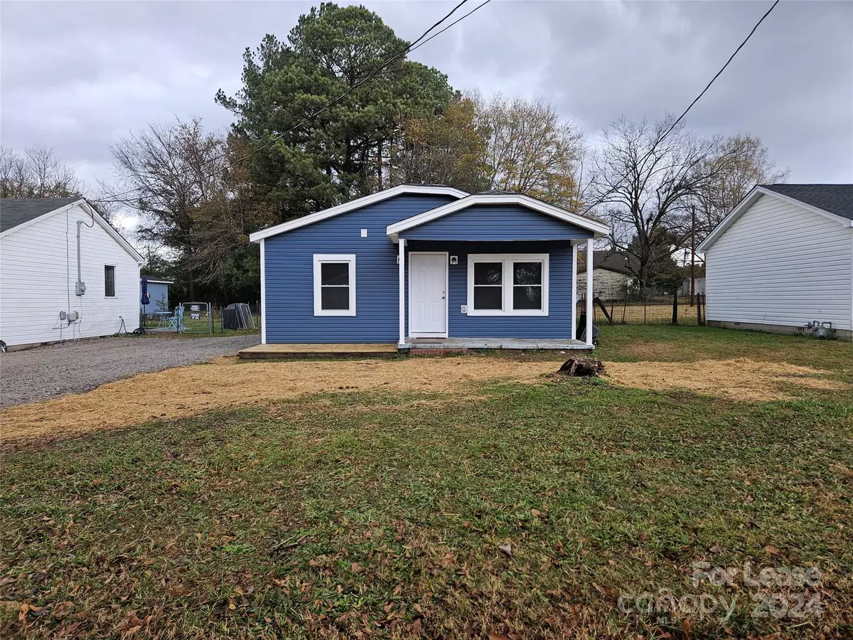 Clover, SC 29710,109 Hilltop LN