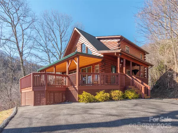 37 Filly LN, Maggie Valley, NC 28751