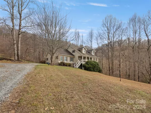 Hendersonville, NC 28792,512 Shiloh DR