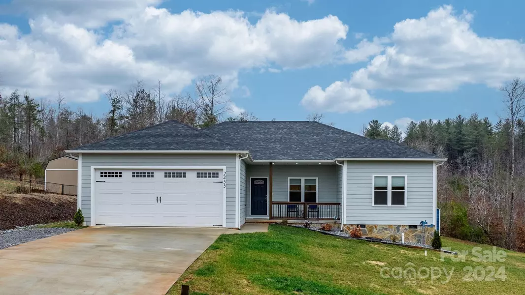 2455 Saratoga RUN, Morganton, NC 28655