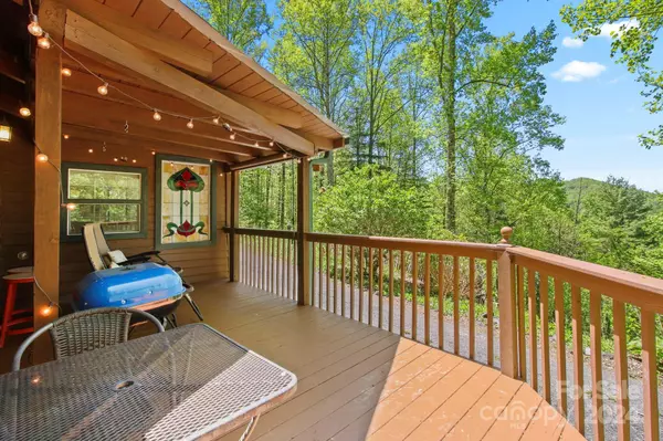 Bakersville, NC 28705,423 Dancing Leaf LN