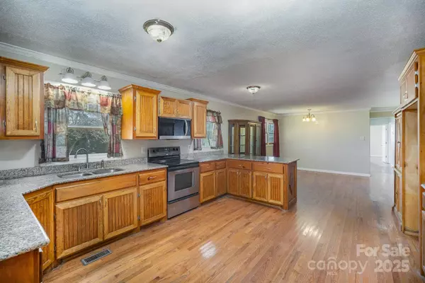 Gastonia, NC 28054,632 Armstrong Park RD