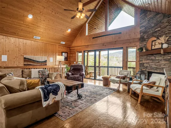 Lake Lure, NC 28746,417 Garden LN